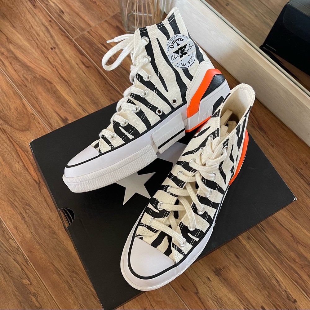 Converse CPX70 Zebra Print Run Star Hike Hi Skeakers 8.5